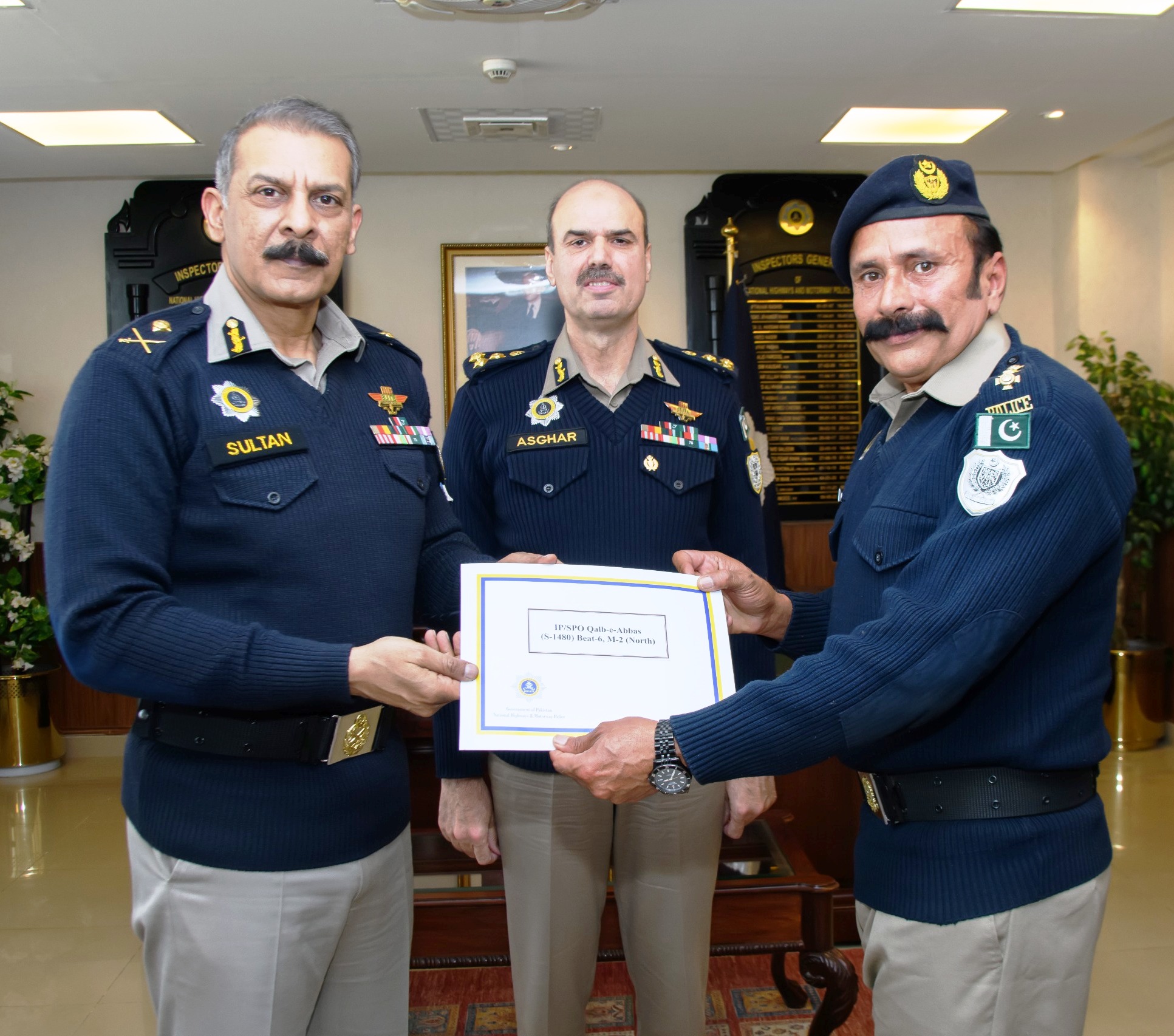 IG, NHMP, AWARDED COMMENDATION CERTIFICATES TO THE OFFICERS WHO SUCCESSFULLY AND SAFELY RECOVERED THE ABDUCTED TRADER.